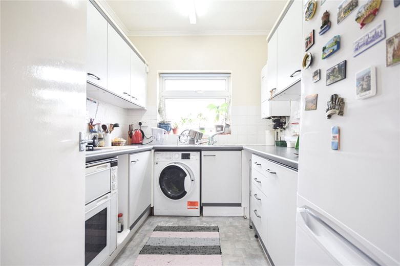 2 bedroom flat, Australia Court, Cambridge CB3 - Let Agreed