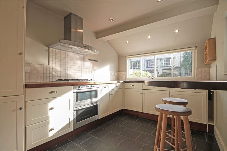 3 bedroom house, Canterbury Street, Cambridge CB4