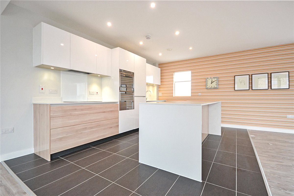 3 bedroom house, Hobson Avenue, Trumpington CB2 - Let Agreed