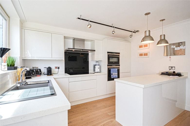 2 bedroom flat, Mayfair Court, Milton Road CB4