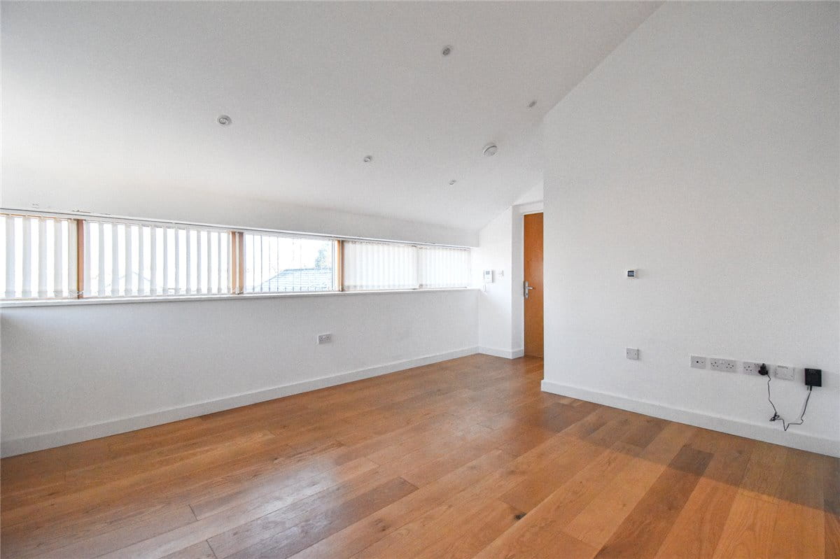 1 bedroom flat, Benson Place, Cambridge CB4 - Let Agreed