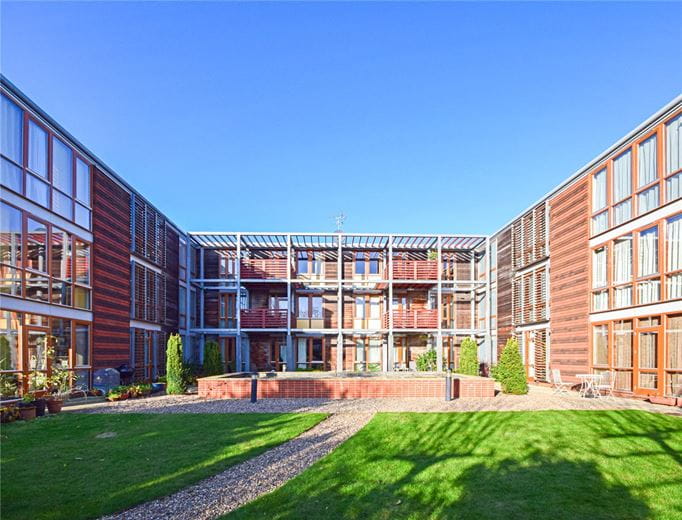 2 bedroom flat, Meadowcroft, Lynfield Lane CB4