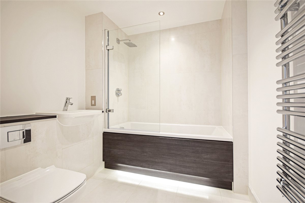 1 bedroom flat, Scholars Court, Harrison Drive CB2 - Let Agreed