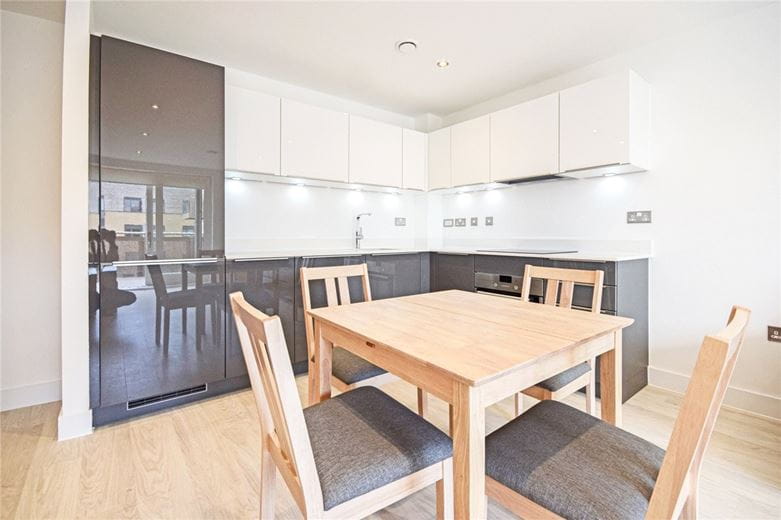 1 bedroom flat, Scholars Court, Harrison Drive CB2 - Let Agreed