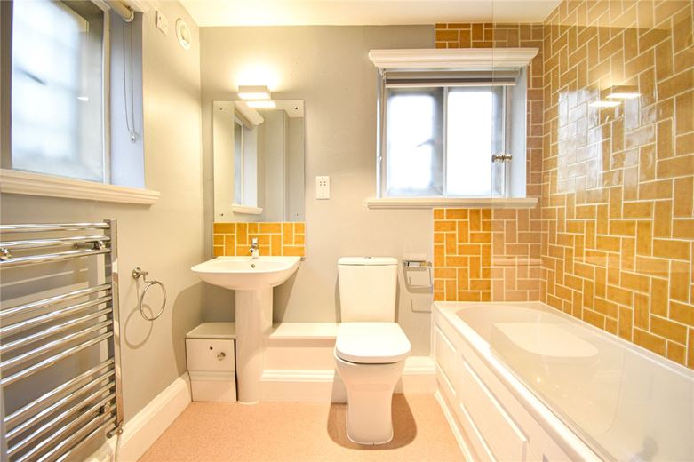  bedroom flat, The Bounds, Lady Margaret Road CB3 - Let Agreed