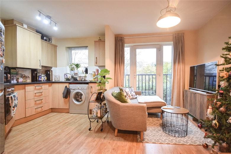 1 bedroom flat, Alice Bell Close, Cambridge CB4 - Let Agreed