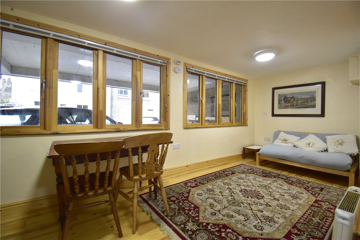 1 bedroom flat, Derby Street, Cambridge CB3 - Available