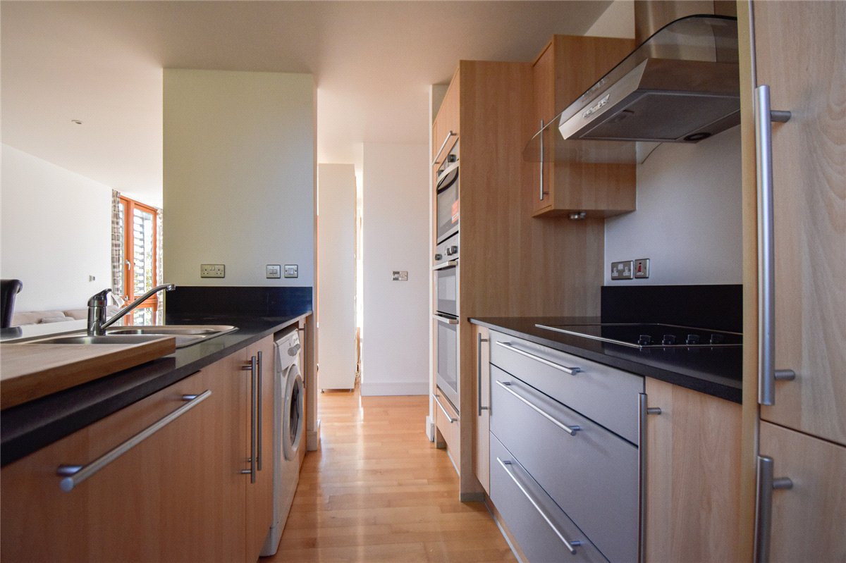 2 bedroom flat, Meadowcroft, Cambridge CB4