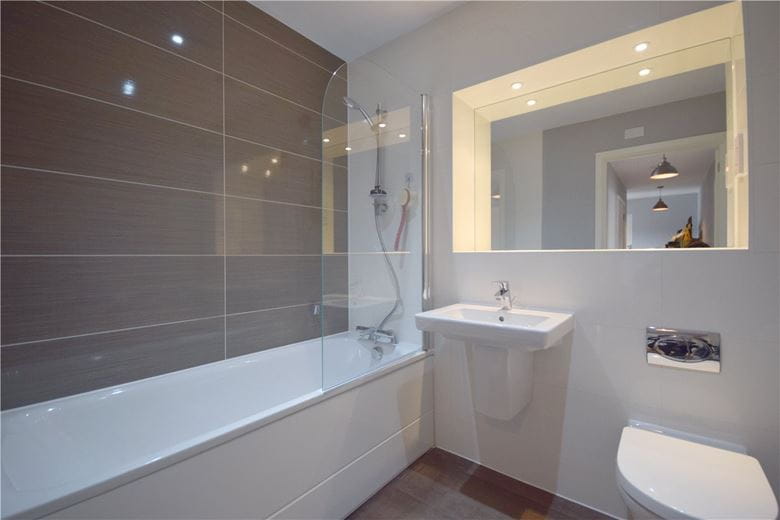 2 bedroom flat, Glenalmond Avenue, Cyan Building CB2