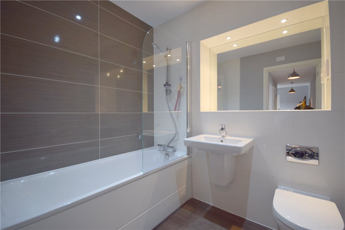 2 bedroom flat, Glenalmond Avenue, Cyan Building CB2