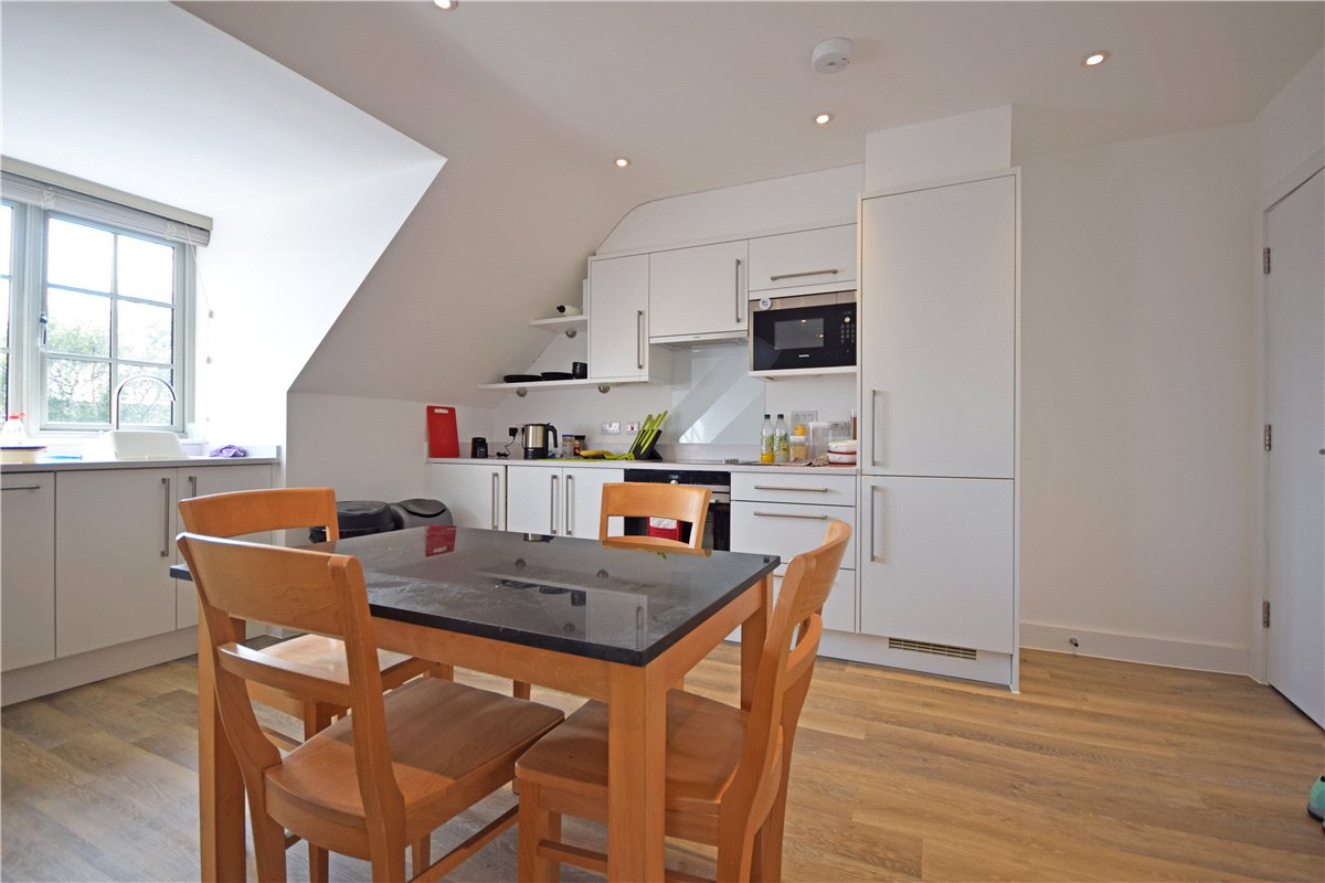 1 bedroom flat, High Street, Trumpington CB2 - Let Agreed