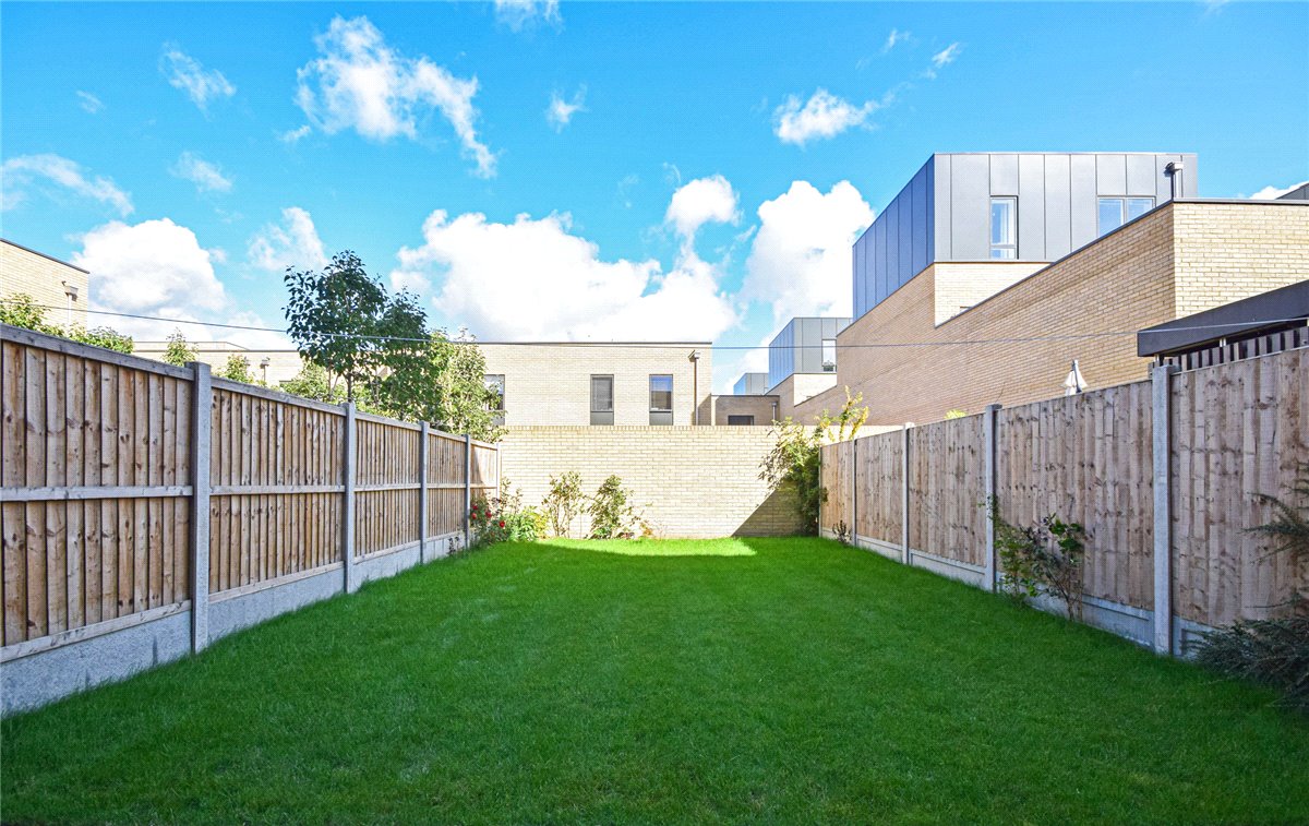 3 bedroom house, Whitelocks Drive, Trumpington CB2