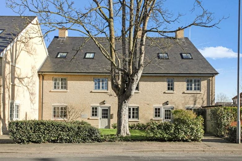 2 bedroom flat, High Street, Trumpington CB2