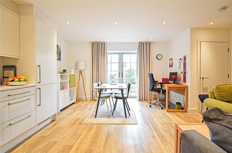 2 bedroom flat, High Street, Trumpington CB2