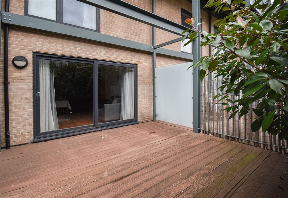 2 bedroom flat, Flamsteed Close, Cambridge CB1 - Let Agreed