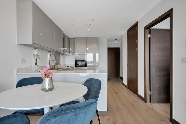 1 bedroom flat, 4 Station Square, Cambridge CB1