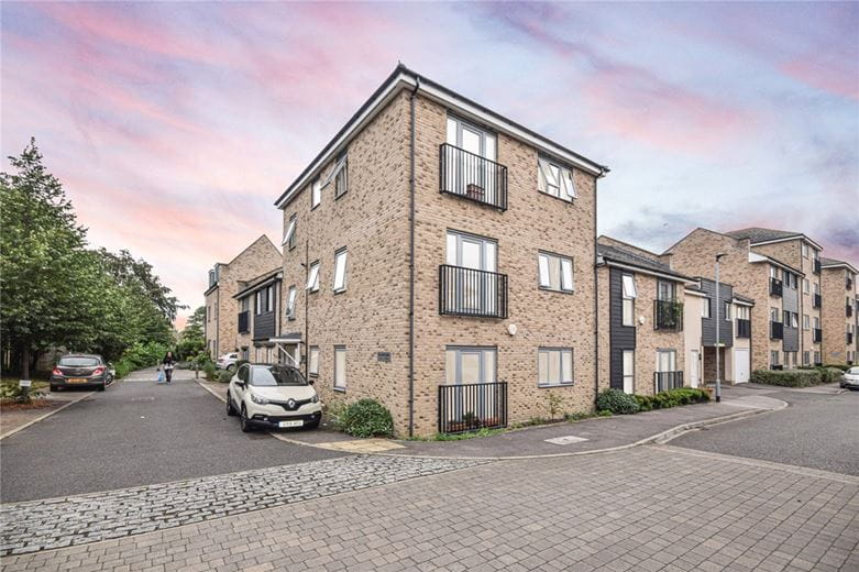 1 bedroom flat, Gladeside, Cambridge CB4 - Let Agreed