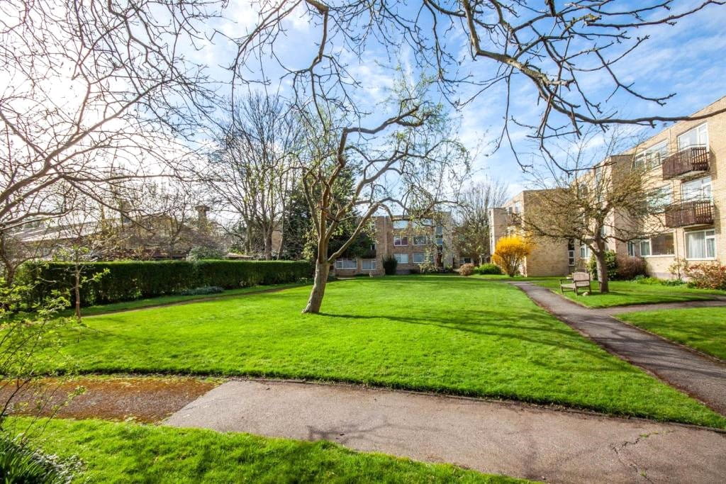 2 bedroom flat, Cambanks, Cambridge CB4 - Let Agreed
