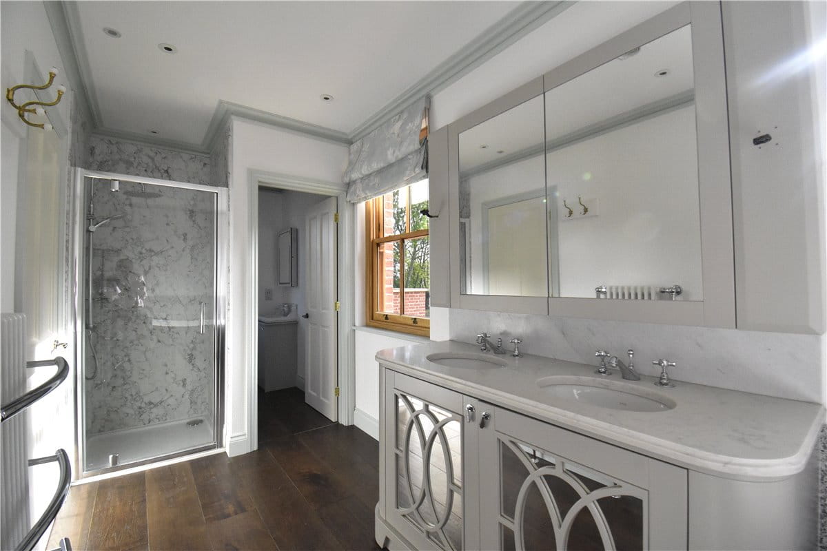 6 bedroom house, Newmarket Road, Kirtling CB8