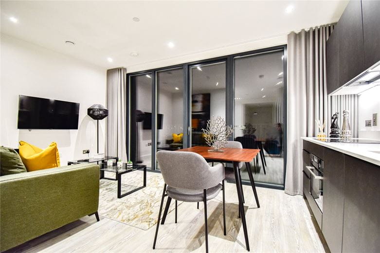 bedroom flat, Turing Way, Cambridge CB3 - Let Agreed