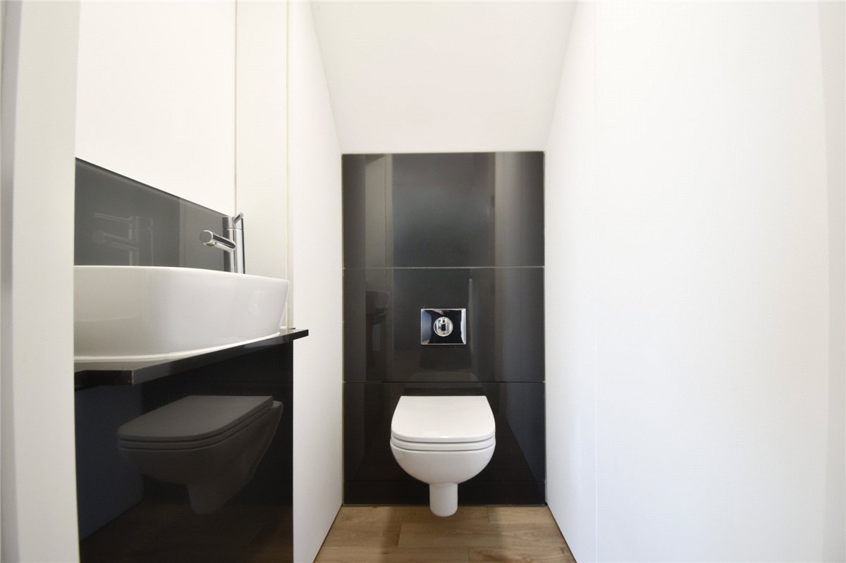 5 bedroom house, Lockhart Way, Northstowe CB24 - Available