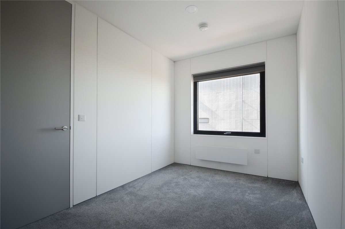 5 bedroom house, Lockhart Way, Northstowe CB24 - Available