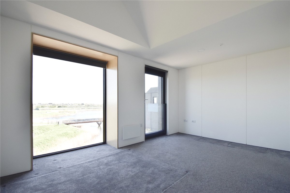 5 bedroom house, Lockhart Way, Northstowe CB24 - Available