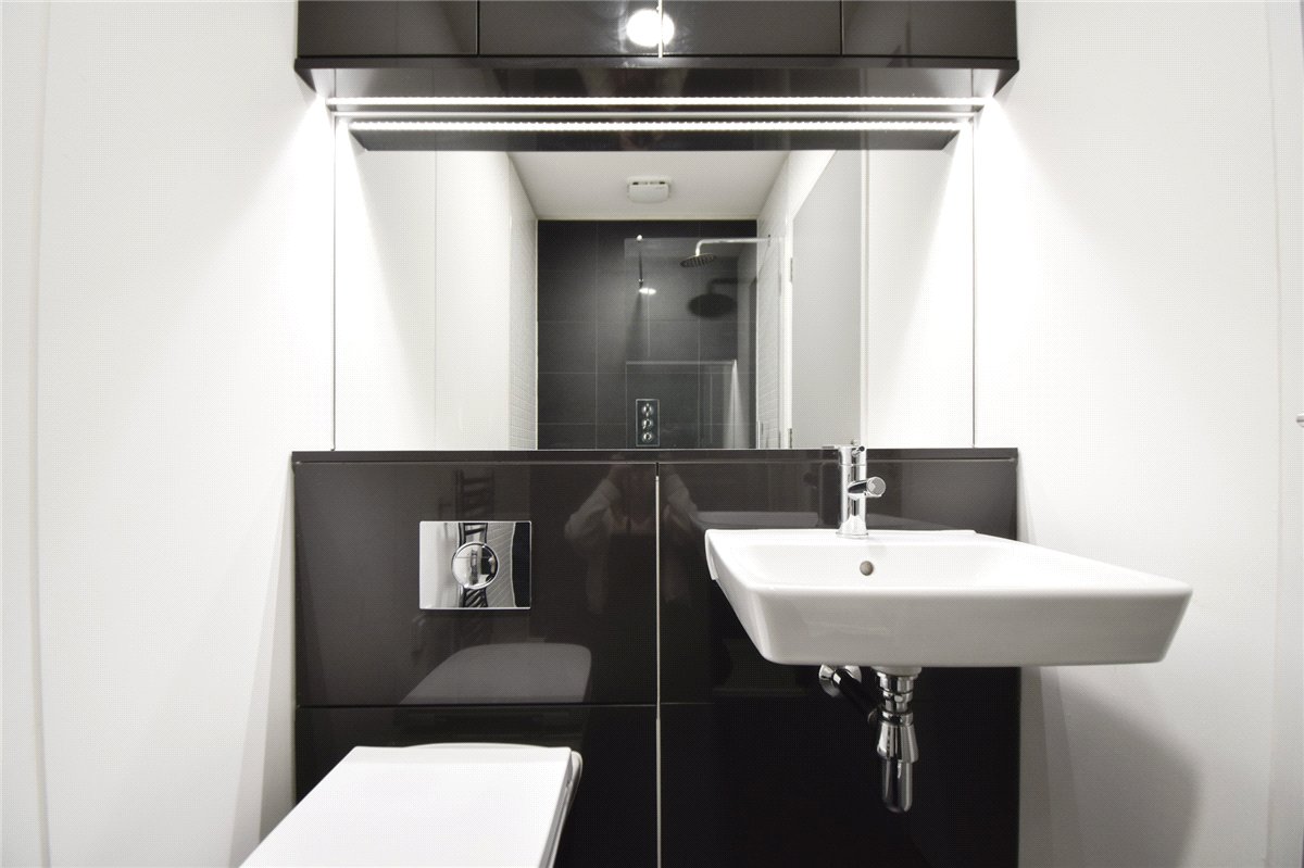 5 bedroom house, Lockhart Way, Northstowe CB24 - Available