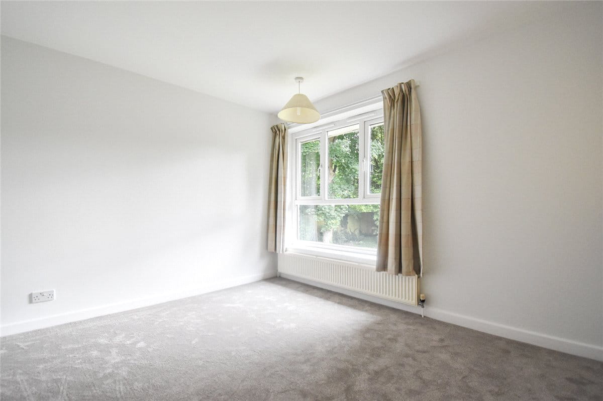 4 bedroom house, Spinney Drive, Great Shelford CB22 - Available