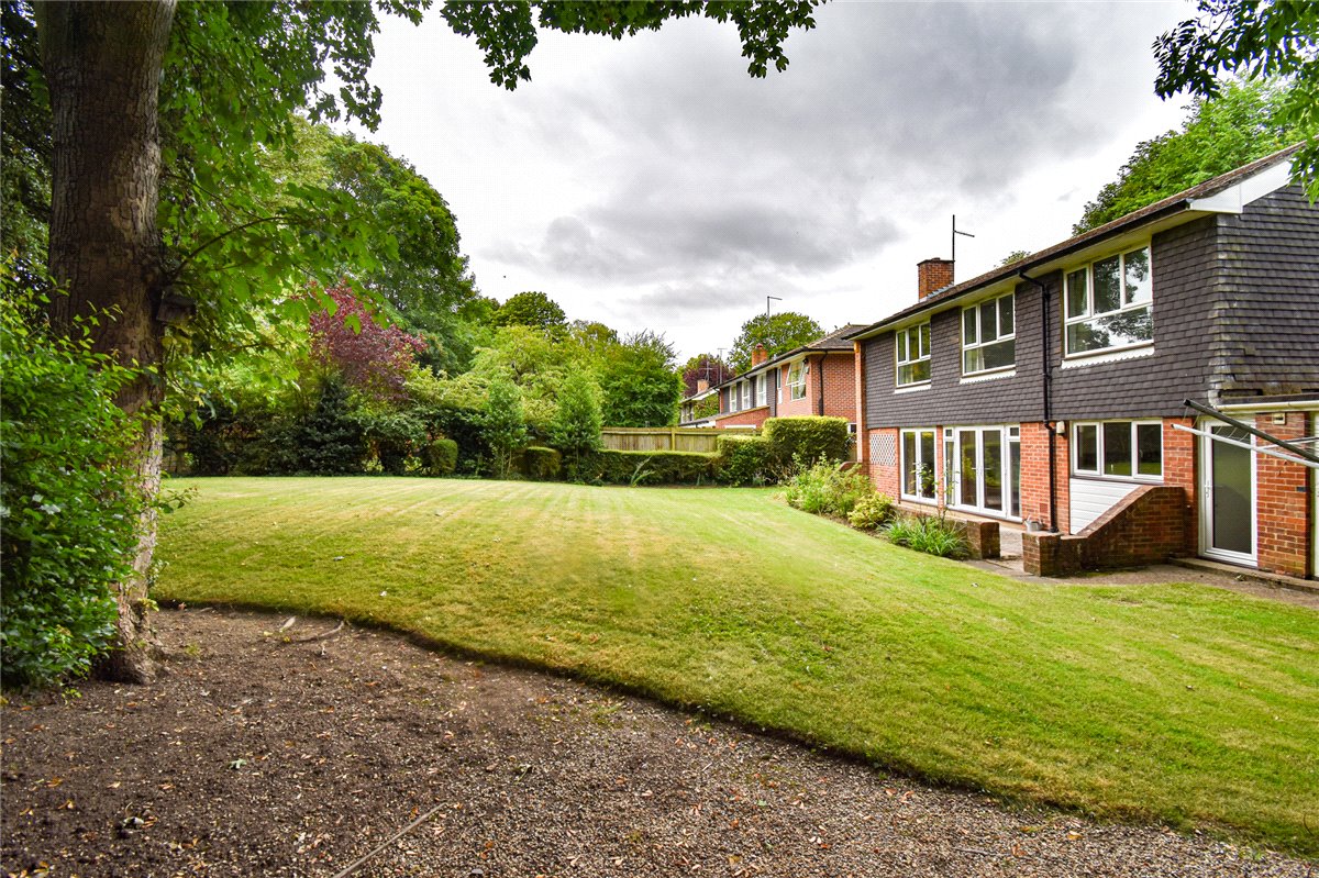 4 bedroom house, Spinney Drive, Great Shelford CB22 - Available