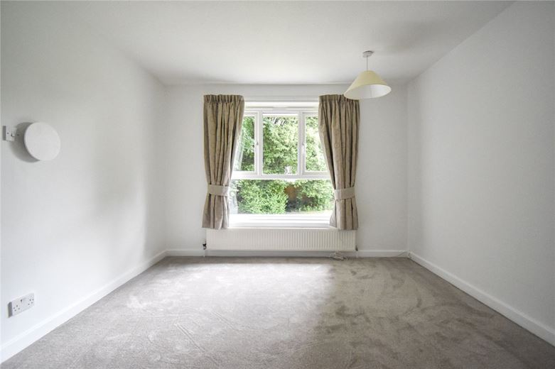 4 bedroom house, Spinney Drive, Great Shelford CB22 - Available