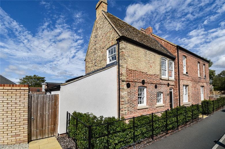 1 bedroom house, High Street, Fenstanton PE28 - Let Agreed