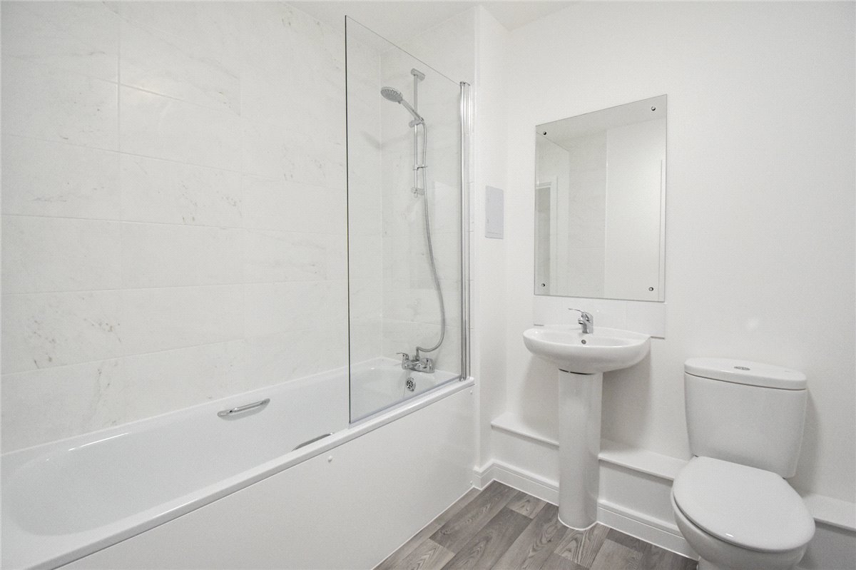 3 bedroom house, Ely Drive, Bishop Stortford CM23 - Available