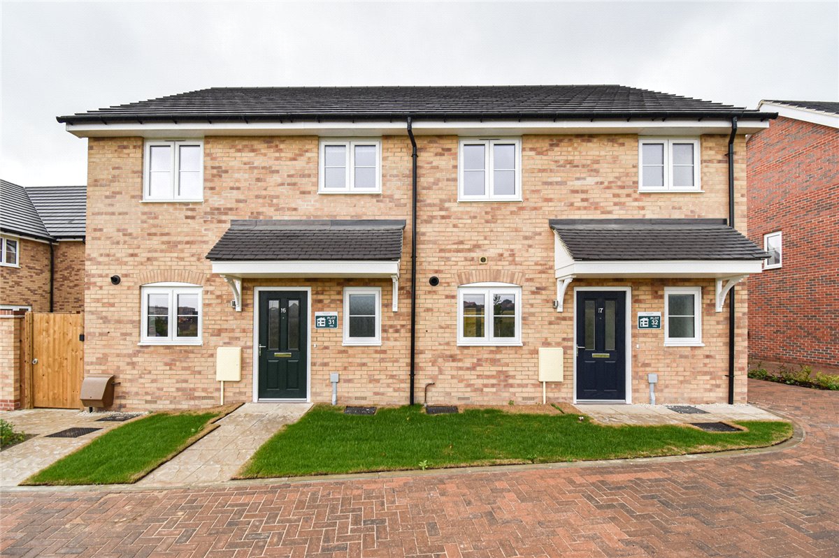 3 bedroom house, Ely Drive, Bishop Stortford CM23 - Available