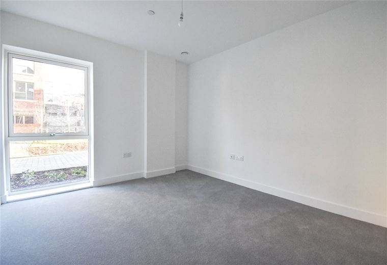 2 bedroom flat, Bragg Way, Cambridge CB5
