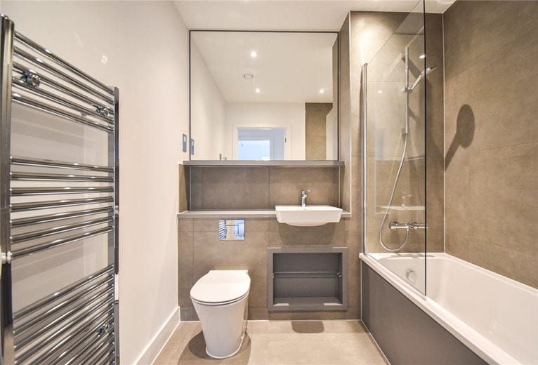 2 bedroom flat, Bragg Way, Cambridge CB5