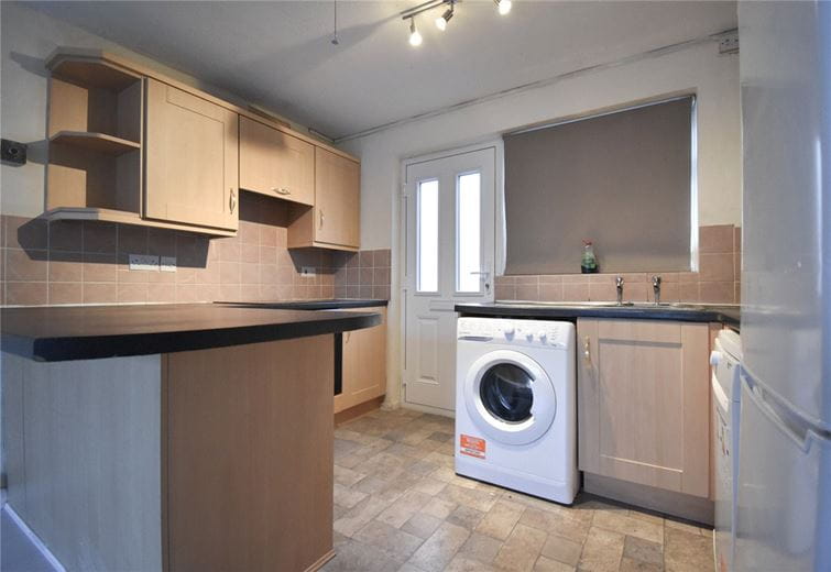 2 bedroom flat, Hazelwood Close, Cambridge CB4 - Let Agreed