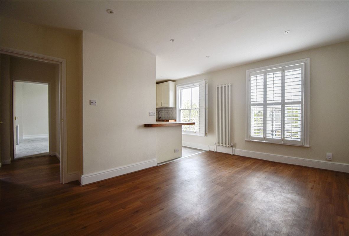 3 bedroom flat, Bateman Street, Cambridge CB2 - Available