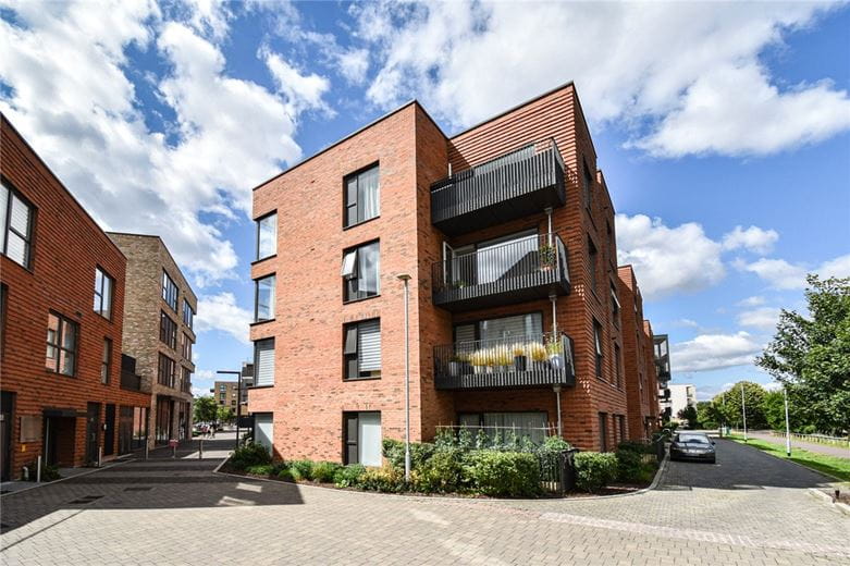 2 bedroom flat, Hering Road, Trumpington CB2 - Let Agreed