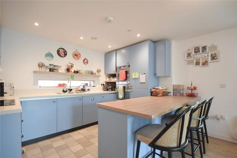 2 bedroom flat, Addenbrookes Road, Trumpington CB2 - Available