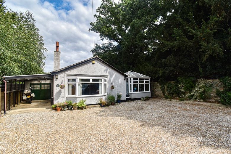 3 bedroom bungalow, High Street, Cottenham CB24 - Available