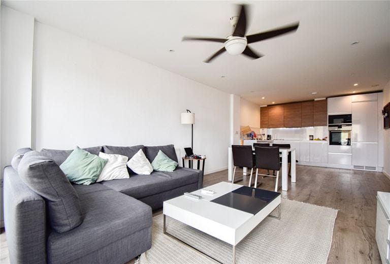 2 bedroom flat, Marque House, 143 Hills Road CB2 - Available