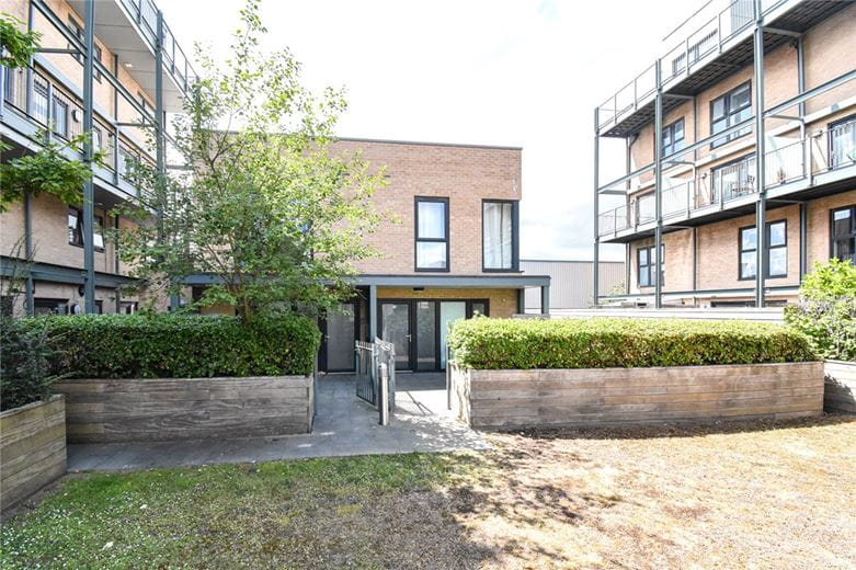 2 bedroom house, Flamsteed Close, Cambridge CB1 - Available