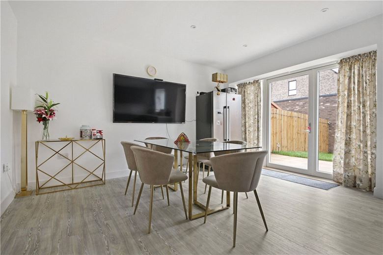3 bedroom house, Gregory Park Mews, Cambridge CB5 - Available