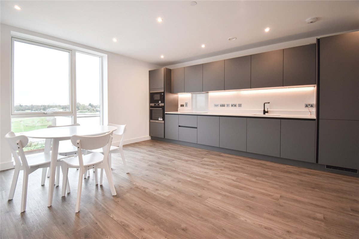 2 bedroom flat, Eddington Avenue, Eddington CB3 - Available