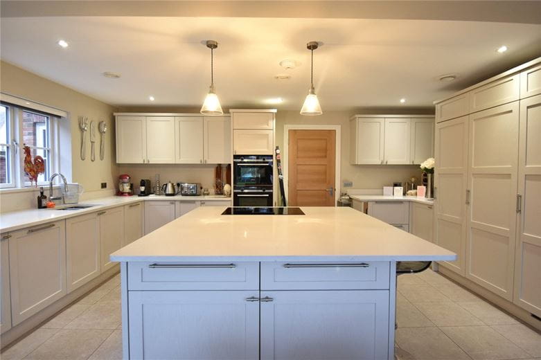 4 bedroom house, Constable Place, East Street CB10 - Let Agreed