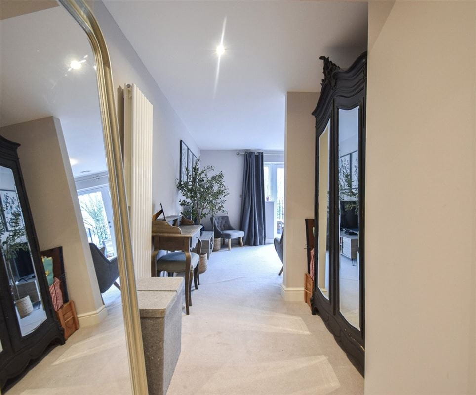 4 bedroom house, Constable Place, East Street CB10 - Let Agreed