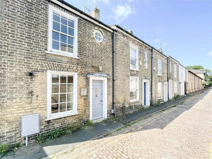 2 bedroom house, Saxon Street, Cambridge CB2 - Let Agreed