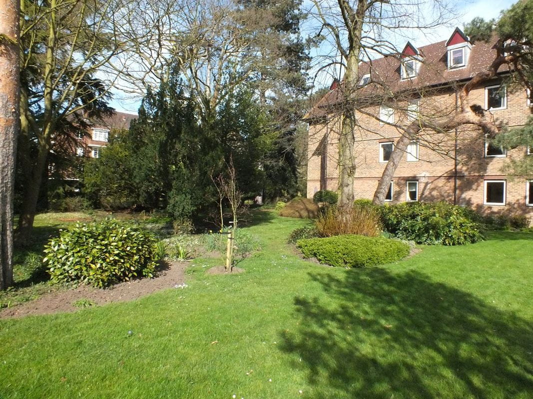 3 bedroom flat, The Oasthouse, Pinehurst South CB3