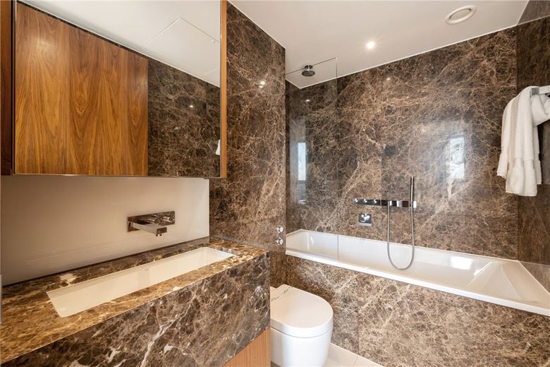 2 bedroom flat, Tower West, Chelsea Waterfront SW10 - Available